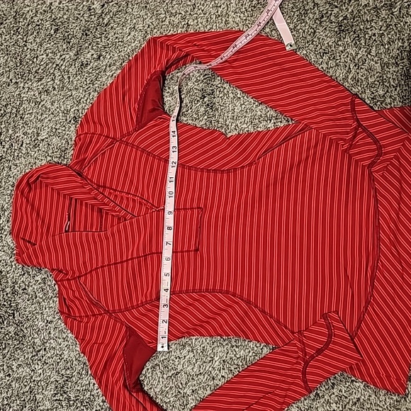 STUNNING LULULEMON Think fast PULLOVER double trouble strip boom juice cranberry - Picture 5 of 12